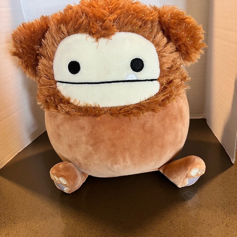 Original Squishmallows Benny Bigfoot 7” Gold Sparkly Hair Brown Yeti plush